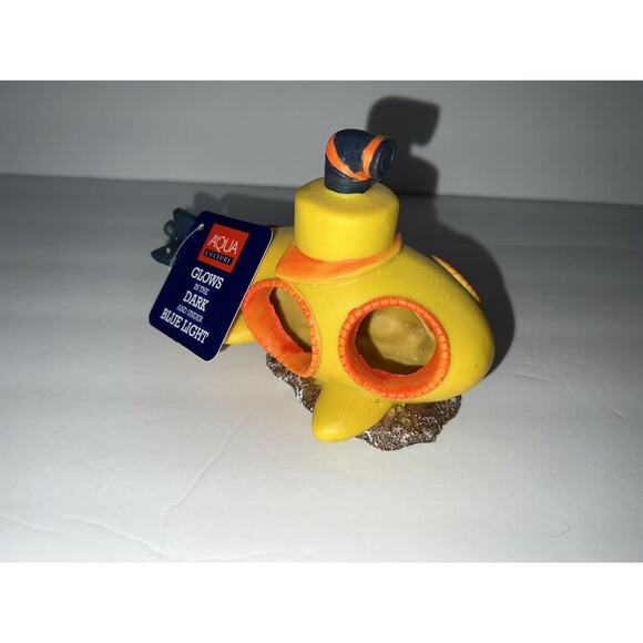 Aqua Culture Yellow Submarine Aquarium/Fish Tank Decoration Glows In The Dark - Picture 1 of 4